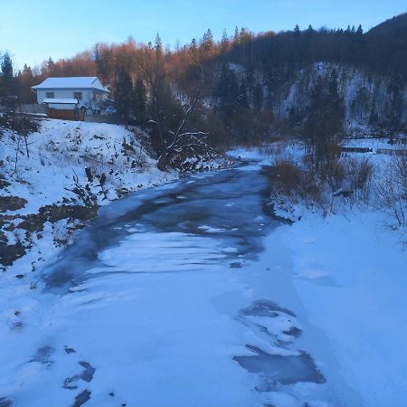 Садиба Федорчуків За Рікою Sesori Kültér fotó