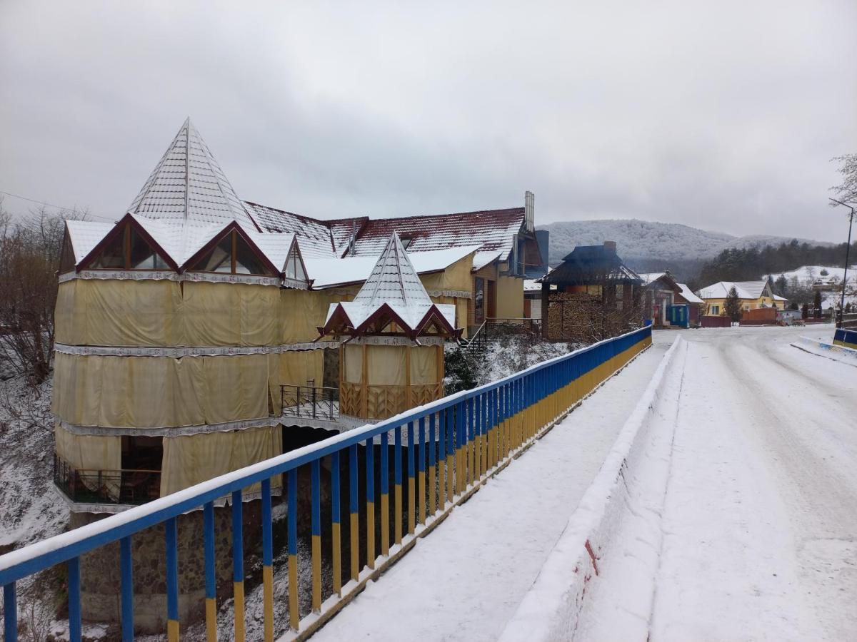 Садиба Федорчуків За Рікою Sesori Kültér fotó